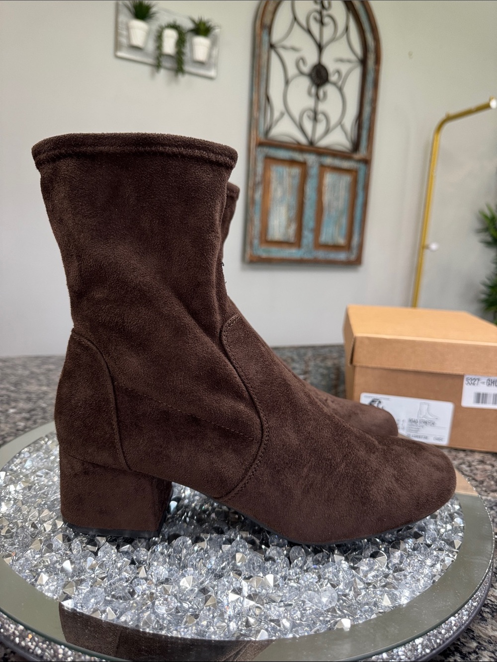 Kenneth Cole Reaction Road Stretch Dark Brown Suede Ankle Booties NEW 10